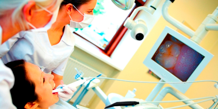 dentist treatment patient at avant dental clinic kolkata
